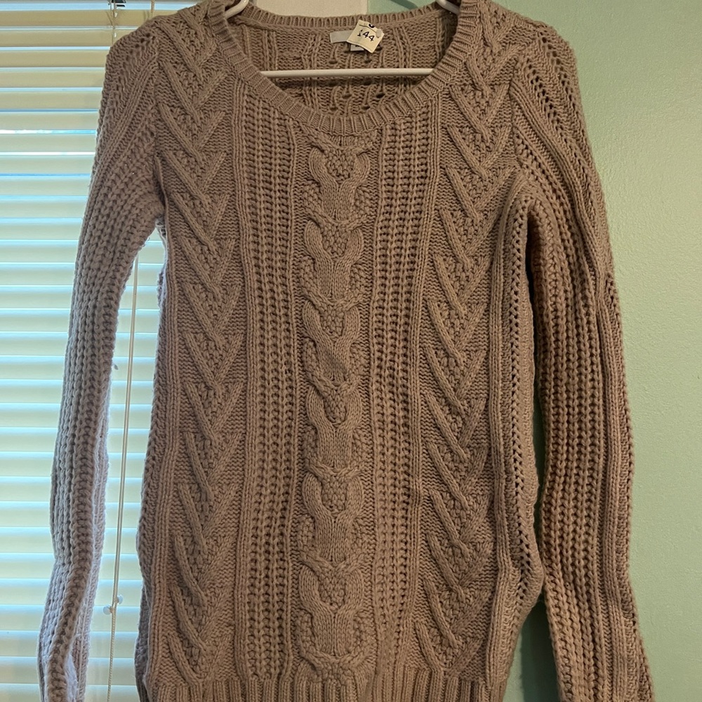 Gap cable knit sweater
